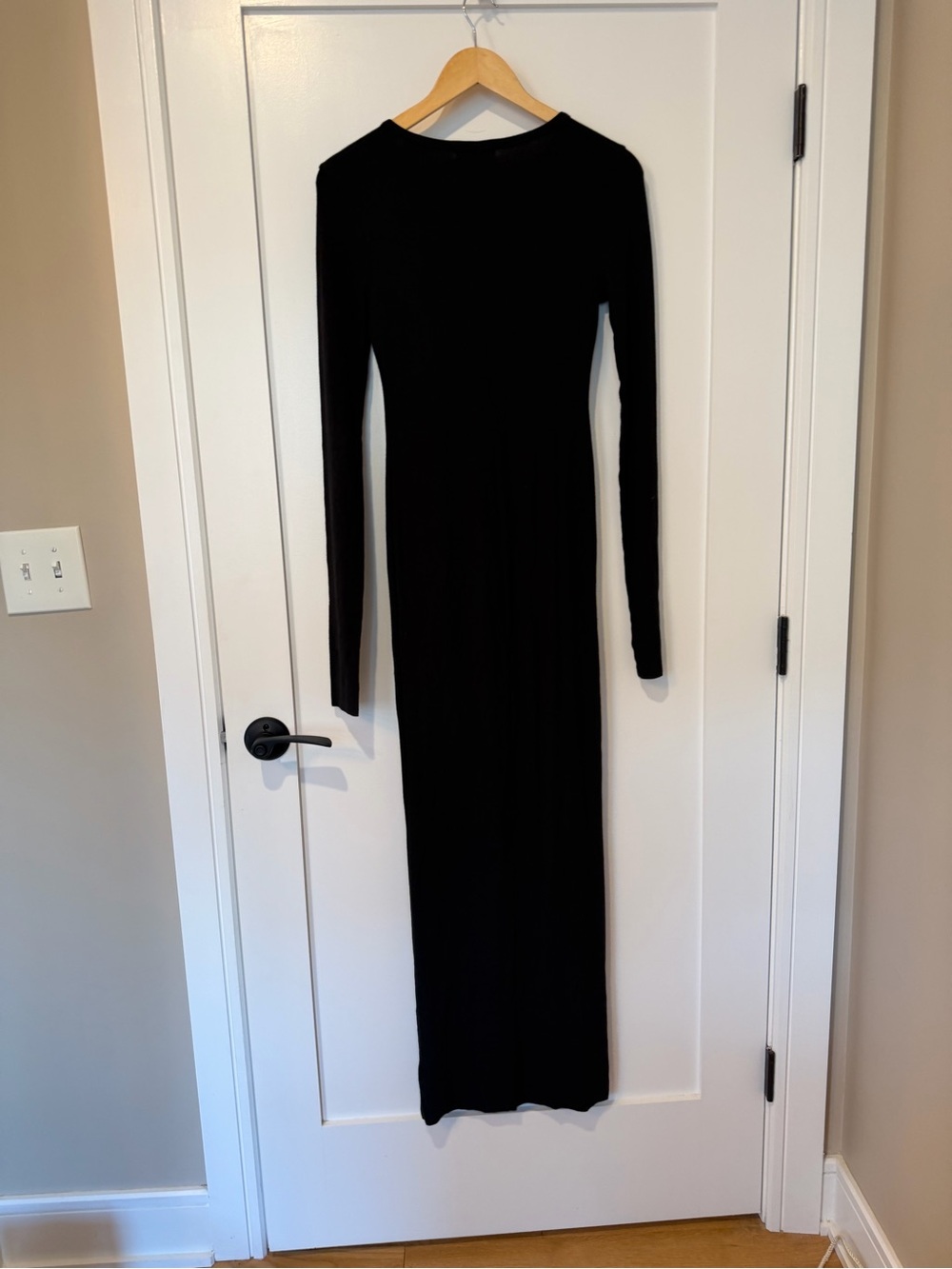 Eterne Black Long Sleeve Maxi Dress